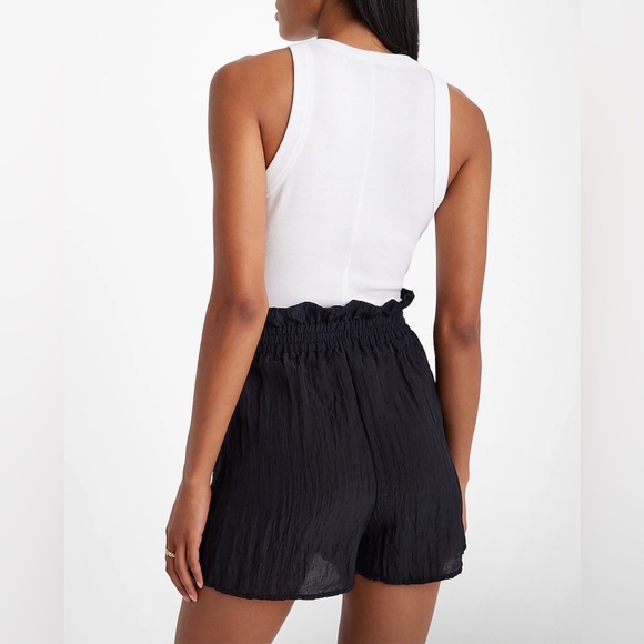 NWT Express High Waisted Crinkle Drawstring Paperbag Shorts - XL - Picture 3 of 4